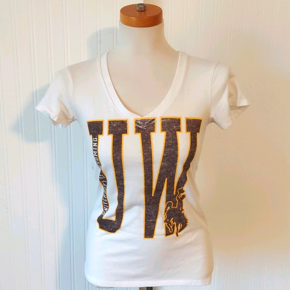 Wyoming fitted tee